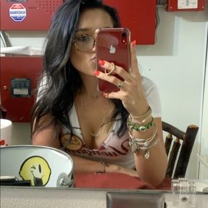 Meet your Posher, Isabelle